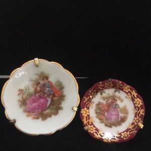 Set of 2 Collectible Limoges Plates With Stands